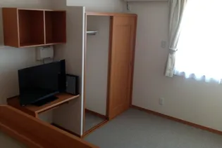 レオパレスやばせ【201号室】の居間