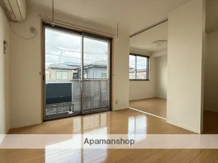 モン・シェール【2階】の居間