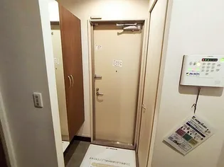 ブレジオぴあ【1階】の玄関