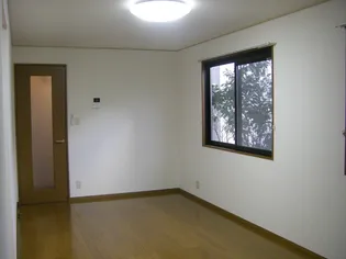 メゾンしみず【1階】の居間