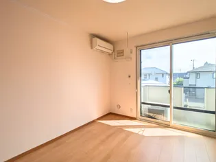 メゾンSKII【2階】の居間