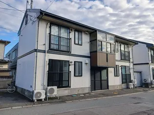 AQUA楢山A【1階】の外観