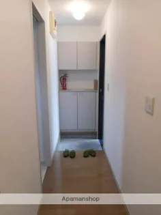 ガーデンハイツ【1階】の玄関