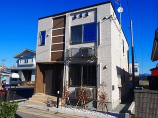 リサ ファミリアIの画像