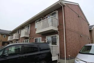 ロイヤルコート茨島【1階】の外観