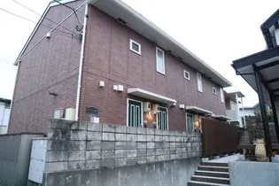 ドヌール寺内の画像