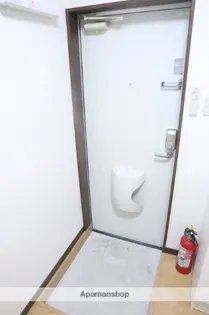 エール【201号室】の玄関