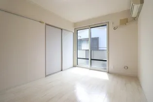 メゾンSKII【2階】の居間