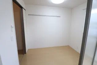 ロイヤルコート茨島【1階】の内装