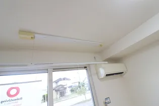 ロイヤルコート茨島【1階】の内装