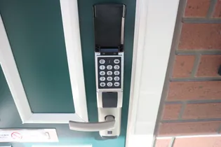 ロイヤルコート茨島【1階】の内装