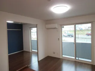 ブレジオぴあ【1階】の居間