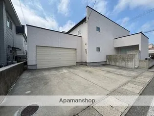 秋田県秋田市山王中園町【一戸建】の外観