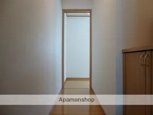 コンフォート中野【103号室】の玄関