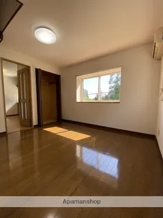 レジデンスこだま【203号室】の居間