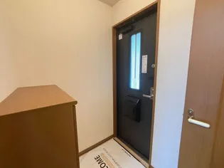 メゾンしみず【2階】の玄関