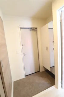 コンフォース【3階】の玄関