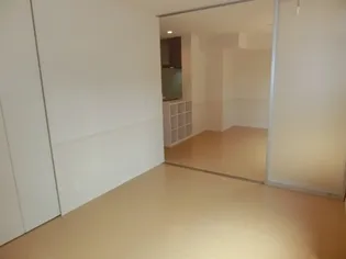 ノールロワール A【1階】の居間