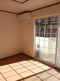 グリーングラスB【1階】の居間