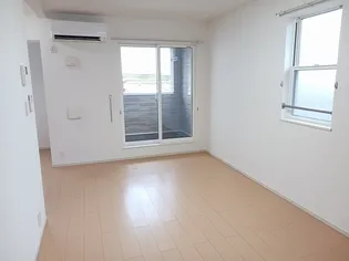 パレ・プリムヴェール Ⅰ【201号室】の居間