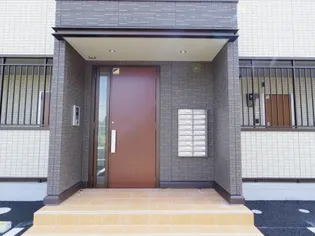 グランドゥールⅤ B棟【2階】の外観