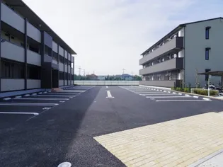 グランドゥールⅤ B棟【2階】の外観