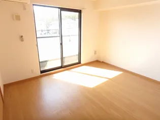 ウエスト・アヴェニュー【2階】の居間