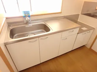 ウエスト・アヴェニュー【2階】のキッチン