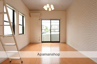 アークエステート23【101号室】の居間