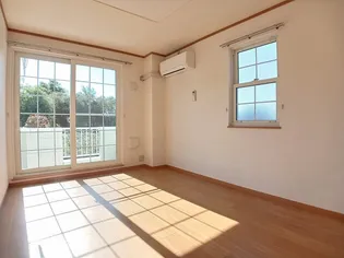 アカシア A【1階】の居間