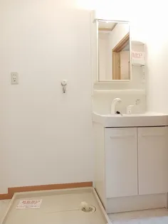 アカシア A【1階】の玄関