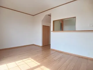 シャルマン フィーレ D【1階】の居間