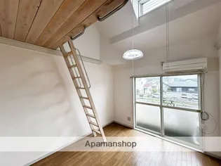 ルミエール【2階】の居間