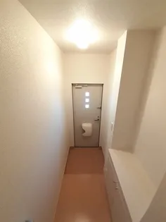 サンデーア・オチアイ【2階】の玄関