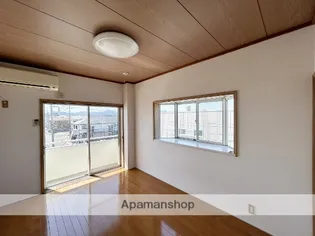 セピアパレス【3階】の居間