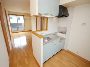 レトア フリーゼB【2階】の居間