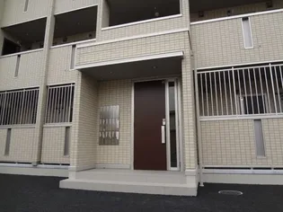 FRAU【1階】の外観