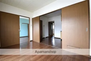 レジデンス・ラ・セーヌ【2階】の居間