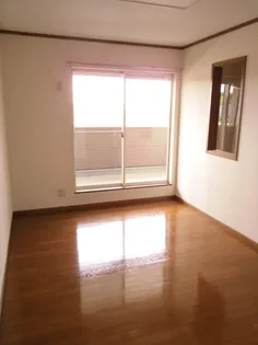 トゥー・ル・モンド【2階】の居間