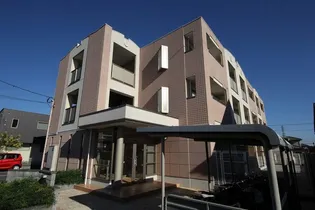 カーサ・セレーノ【3階】の外観