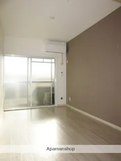 パールマンション八千代館【2階】の居間