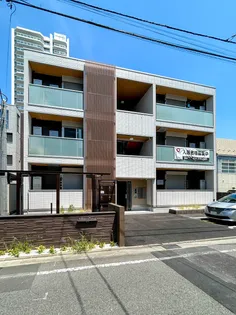 マヌール【3階】の外観