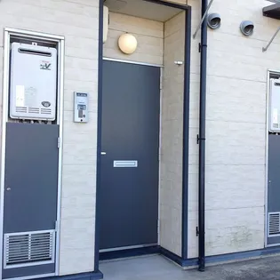 レオパレスリマインズ 蒼海【1階】の玄関