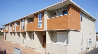 ロイ モンテーニュ【2階】の外観