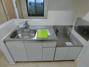 ゆりの木・Ⅵ【2階】のキッチン