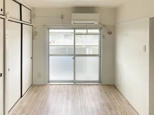 ビレッジハウス東金井2号棟【4階】の居間