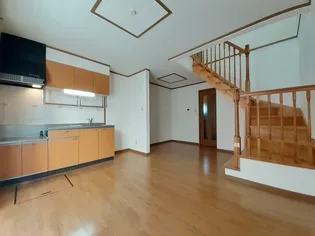 ディアコート【102号室】の居間