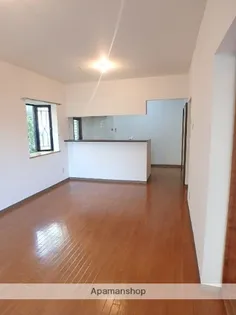 エルベマノワール【2階】の居間