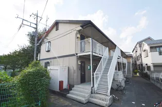 グリーンパーク【2階】の外観