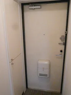 ステーションサイドビル【2階】の玄関